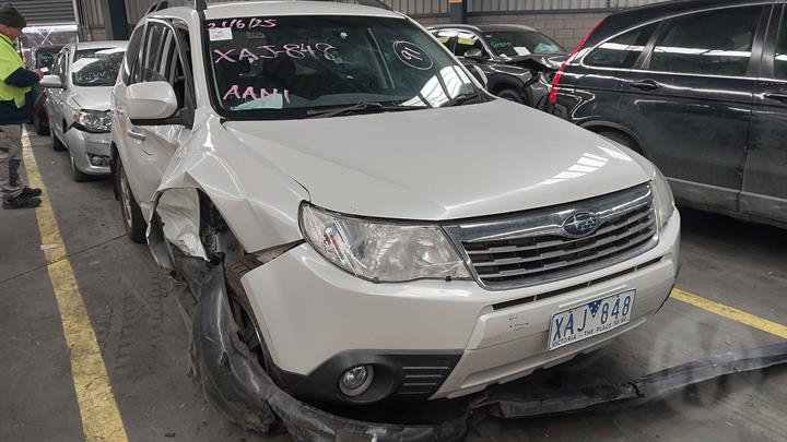 Wrecking/Dismantling Subaru Forester SH 2008 White 2.5L petrol AWD Auto