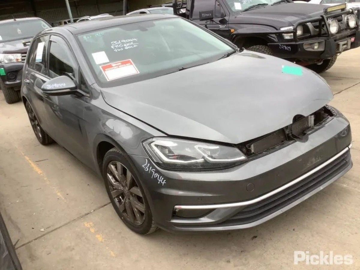 Volkswagen Golf MK7 2017 2L TURBO Diesel Auto - Alternator  04L 903 023