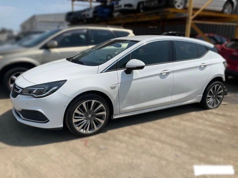 HOLDEN ASTRA RSV BK 5DR HATCH 2018 1.6L PETROL TURBO FWD MANUAL - LH Mirror BK019840-LHM