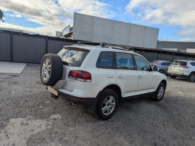Volkswagon Touareg 7L 2008 white colour 3L Diesel AWD AUTO - LHR Seat belt - ACW238-7L051996-LHR-SB