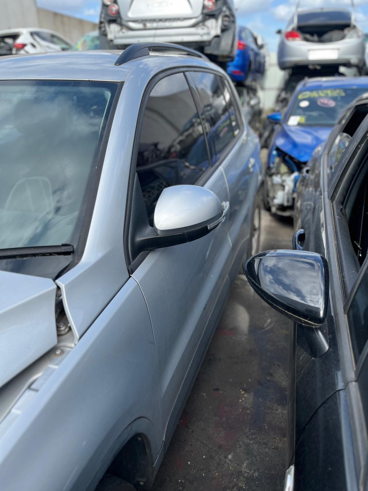 VW TIGUAN (5N_) 2.0 TDI 4motion 2009 silver - Seat Belt - Rhf - AU-219-VW-9-I-F