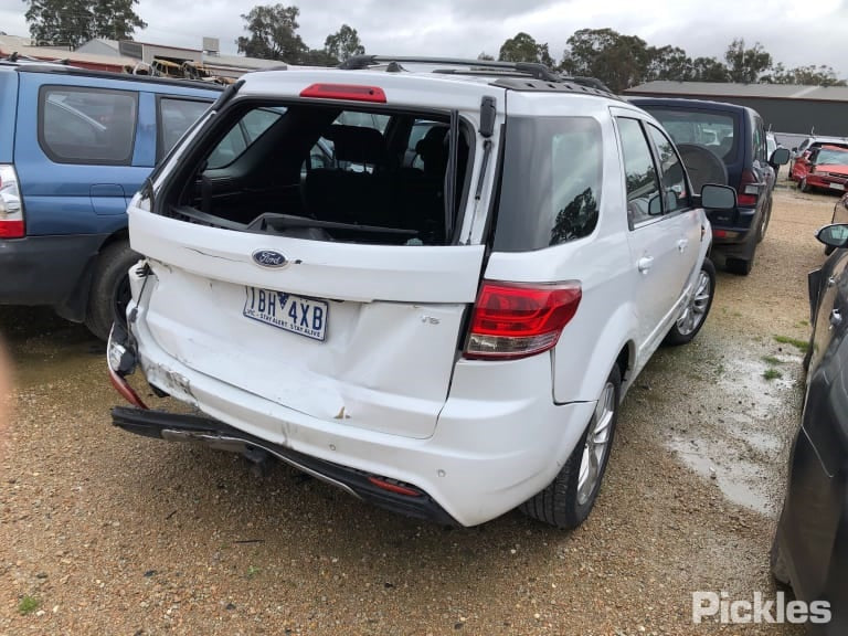 FORD TERRITORY SZ 2012 white - Right Front Door - AU-219-FO-34LP-D-B