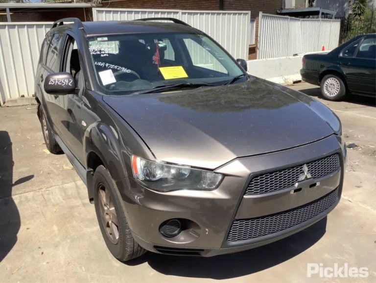 MITSUBISHI OUTLANDER ZH 2011 brown - Right Front Door - AU-219-MI-6LP-D-B
