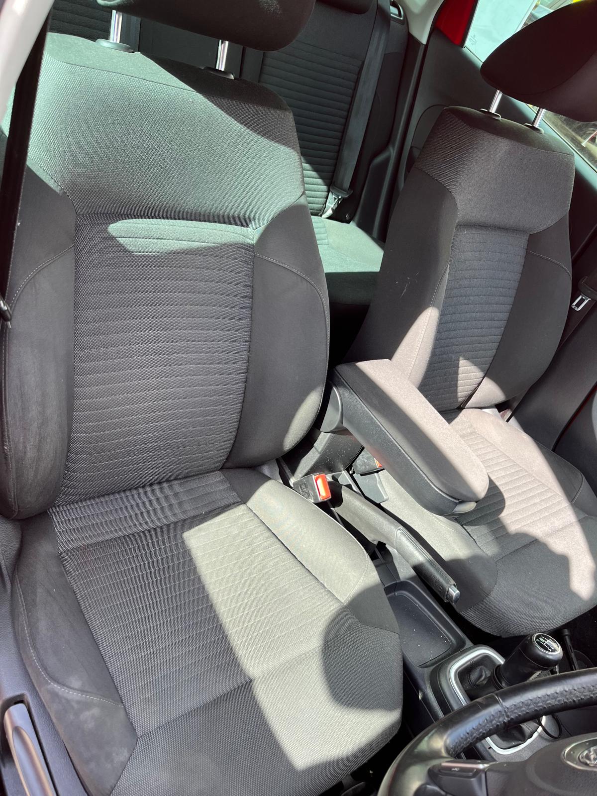 VW POLO V (6R1, 6C1) 1.2 TSI 2011 red - A/C Compressor - AU-219-VW-10-H-B