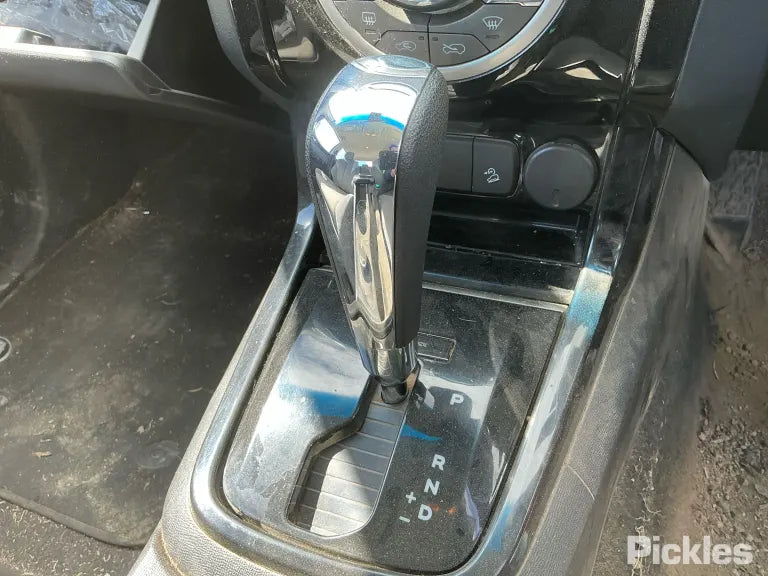 HOLDEN COLORADO Ute (RG) 2.8 TD 4x4 (U142MK, U148DK, U148FK, U148MK) 2015 white - Front Prop Shaft - AU-219-HL-70-O-B