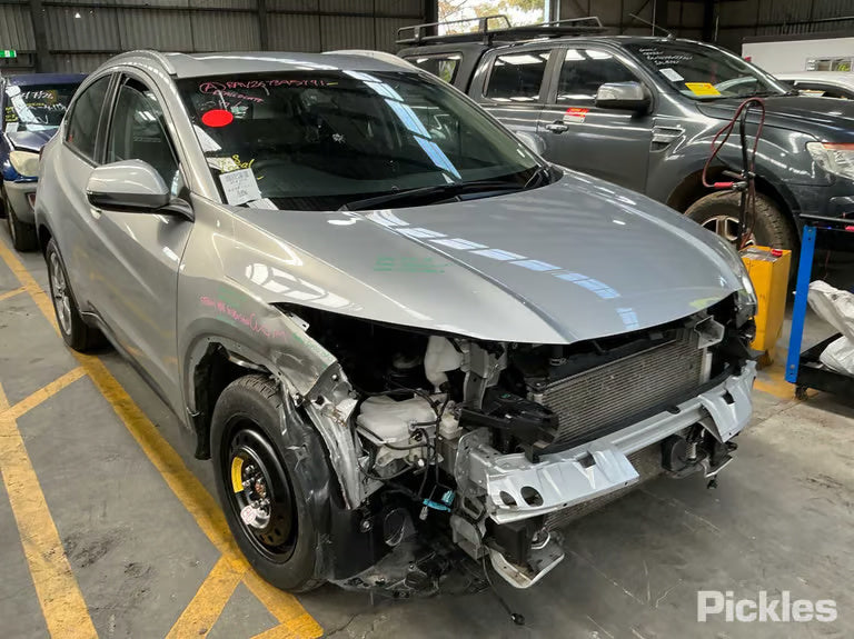 HONDA HR-V Wagon (RU) 1.8 (RU58) 2015 silver - Right Rear Door Window - AU-219-HO-11-G-K