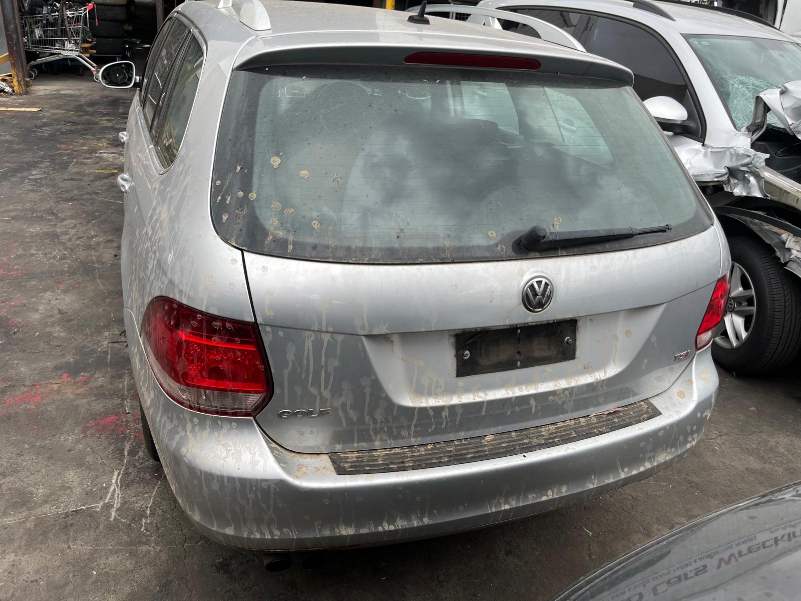 Wrecking/Dismantling VW GOLF VI Variant (AJ5) 1.4 TSI 2012 silver - AU-219-VW-1