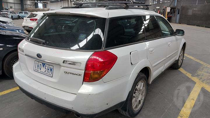 SUBARU OUTBACK BP 2005 white - Right Front Door - AU-219-SU-28LP-D-B