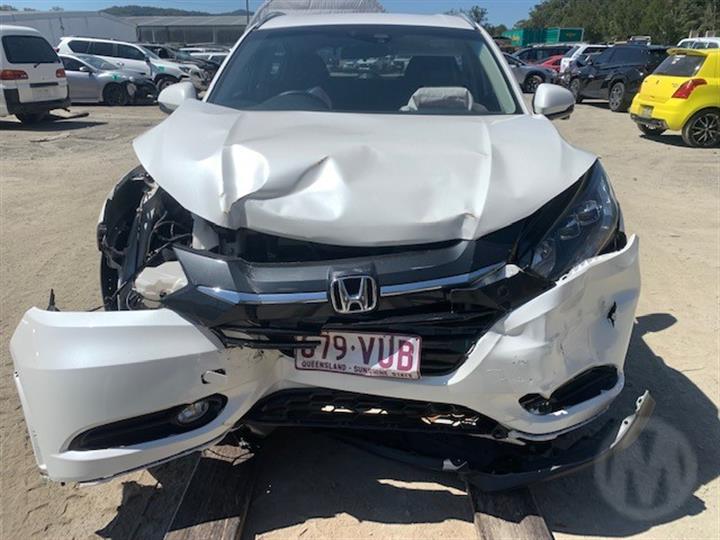 HONDA HR-V RU 2017 white - Right Rear Door - AU-219-HO-8LP-D-D