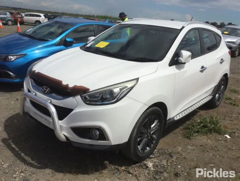 HYUNDAI IX35 LM 2015 white - Left Rear Door - AU-219-HY-25LP-D-C