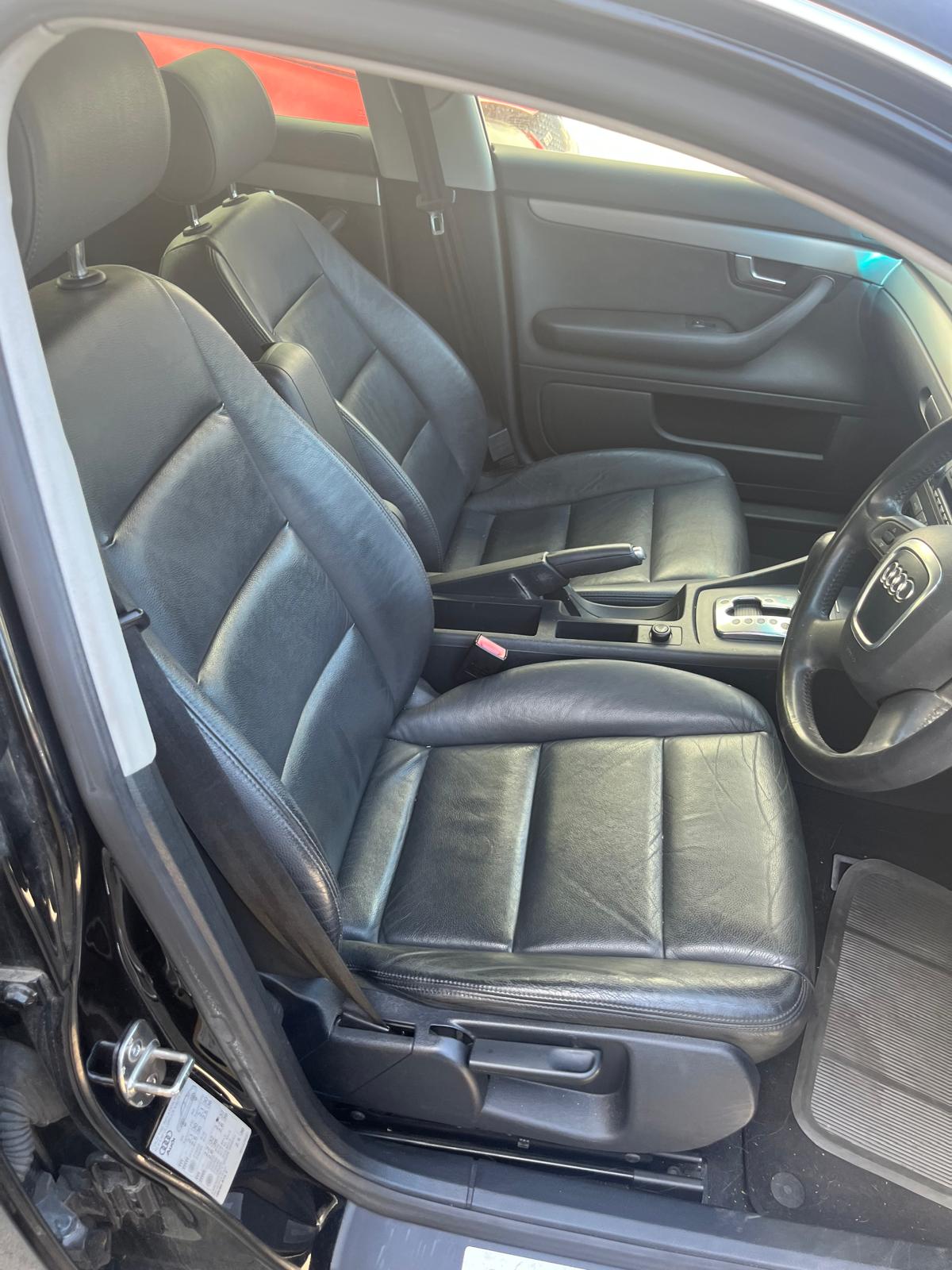AUDI A4 B7 Sedan (8EC) 2.0 2006 black - Stereo/Head Unit - AU-219-AU-6-E-V