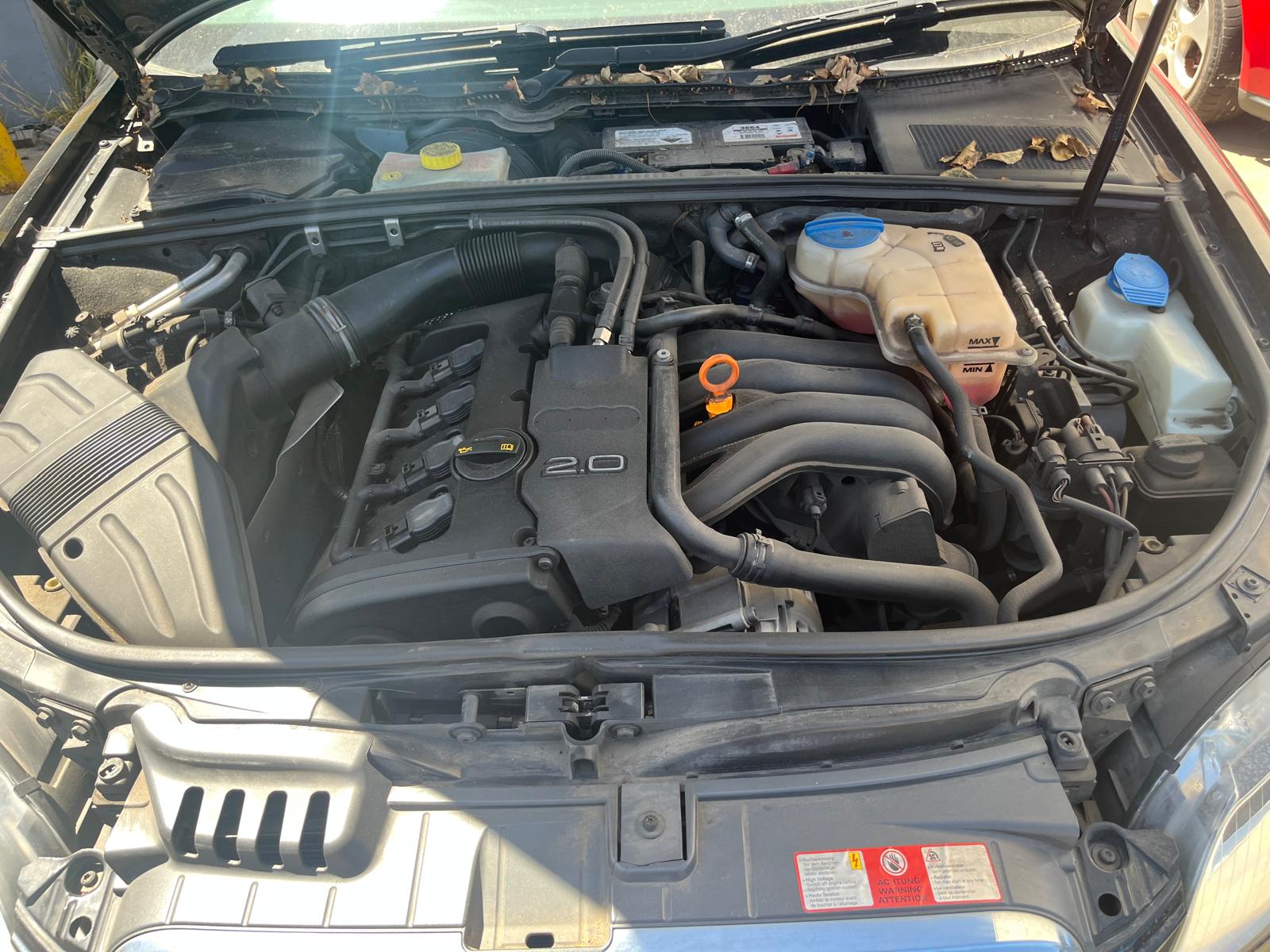 AUDI A4 B7 Sedan (8EC) 2.0 2006 black - Seat Belt - Rhf - AU-219-AU-6-I-F