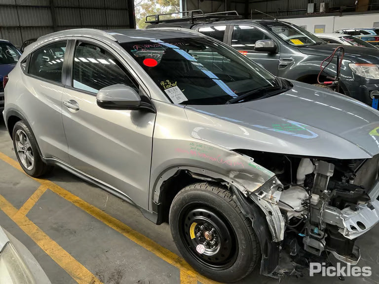 HONDA HR-V Wagon (RU) 1.8 (RU58) 2015 silver - Seat Belt - Rhr - AU-219-HO-11-I-H