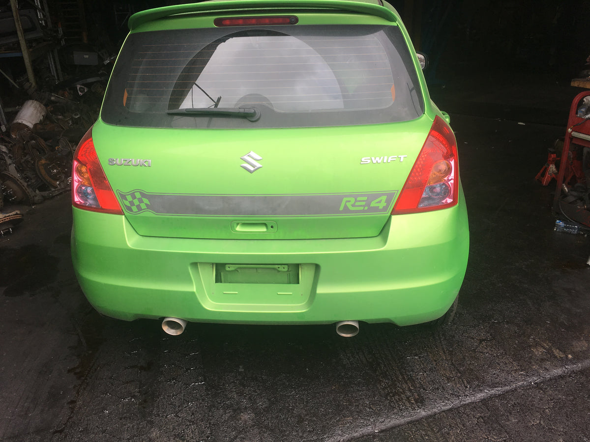 SUZUKI SWIFT EZ 2008 green - Left Front Door - AU-219-SZ-1LP-D-A
