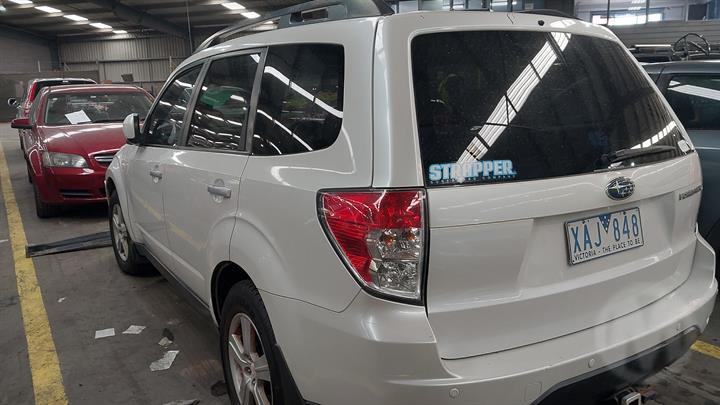 SUBARU FORESTER SH 2008 white - Left Rear Door - AU-219-SU-32LP-D-C