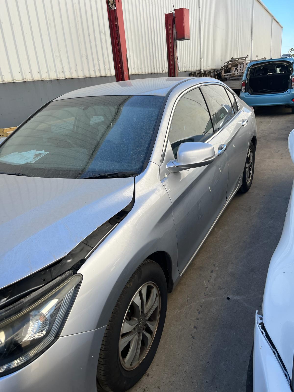 Wrecking/Dismantling HONDA ACCORD IX Sedan (CU, CR) 2.4 (CR2) 2013 silver - AU-219-HO-1