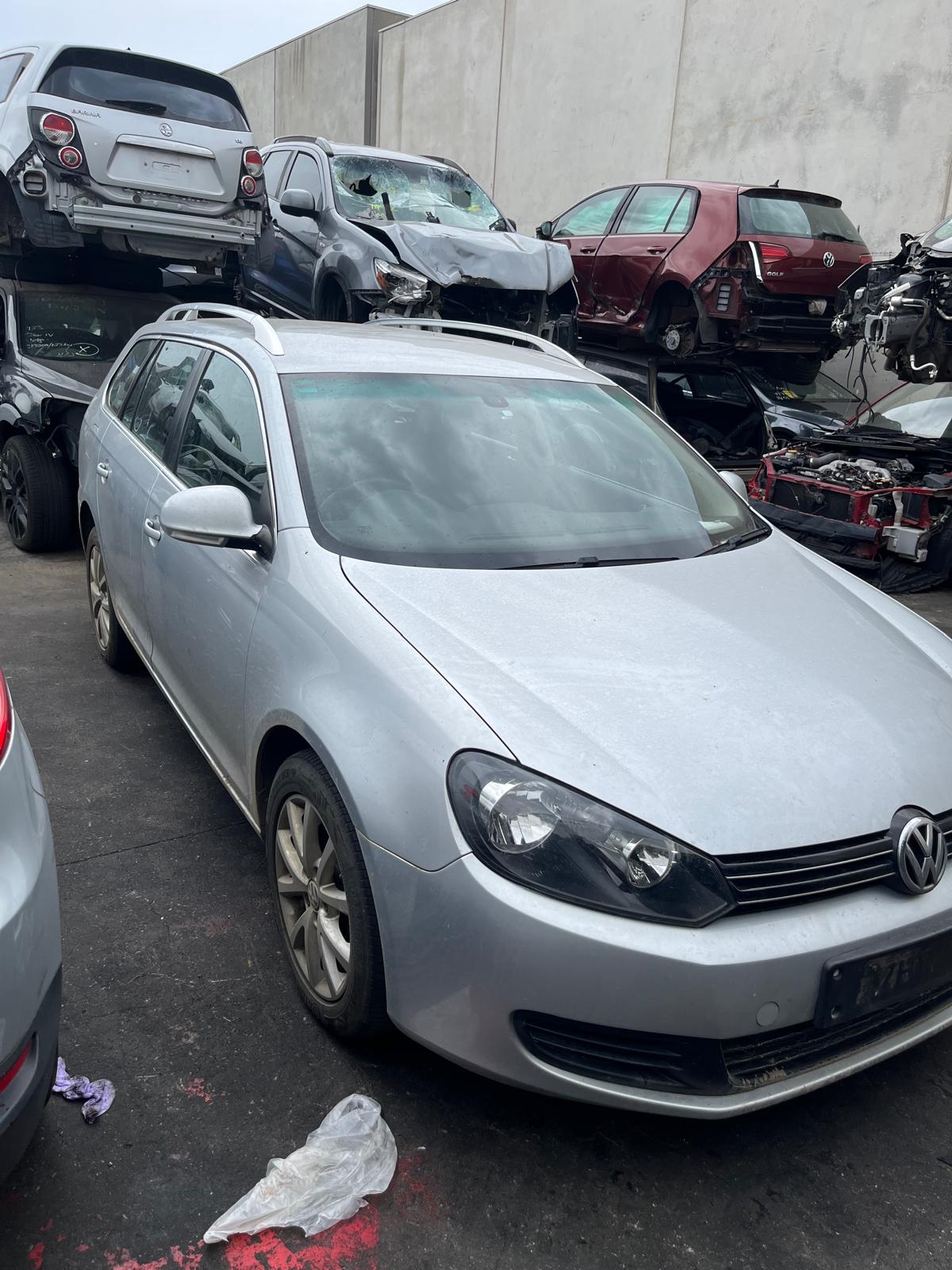 Wrecking/Dismantling VW GOLF VI Variant (AJ5) 1.4 TSI 2012 silver - AU-219-VW-1
