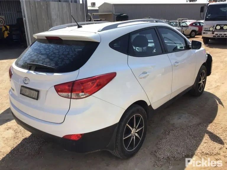 Wrecking/Dismantling Hyundai IX35 LM 2014 2L petrol FWD Auto