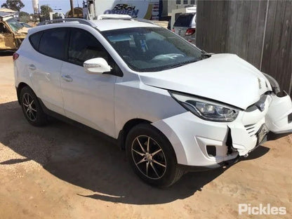 Wrecking/Dismantling Hyundai IX35 LM 2014 2L petrol FWD Auto