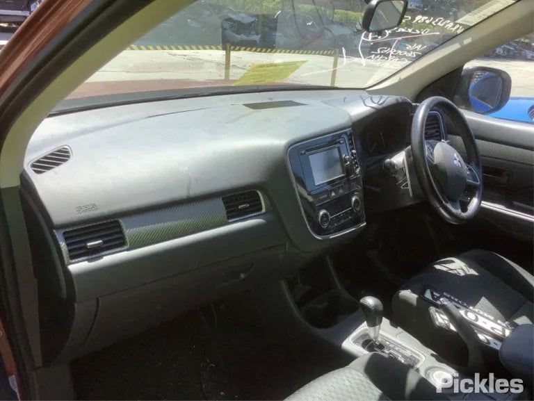 Mitsubishi Outlander ZJ 2013 Diesel 2.3L Auto - Ac Compressor