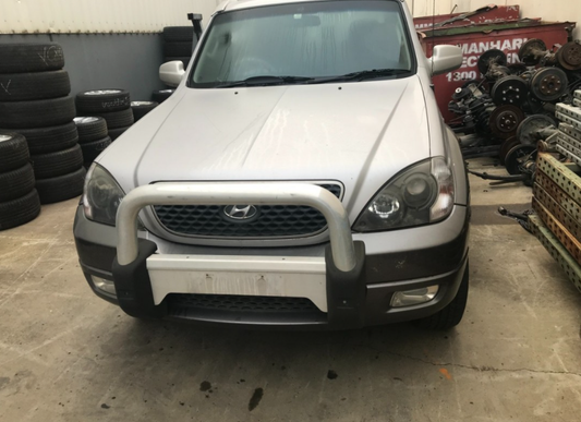 Wrecking/Dismantling Hyundai Terracan 2005 HP 3.5L Auto 4WD Petrol (KMHNM81CR5U170785)