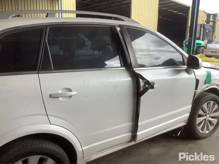 HOLDEN CAPTIVA 5 2014 2.4L PETROL AUTO - RHR Door shell