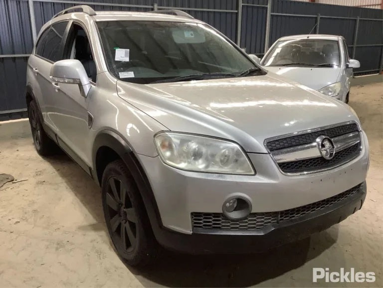 HOLDEN CAPTIVA CG 2010 silver - Right Front Door - AU-219-HL-79LP-D-B