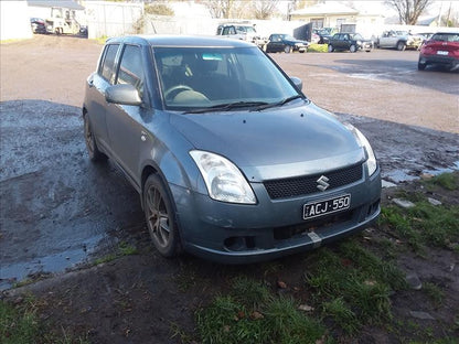 SUZUKI SWIFT FZ 2006 white - Left Front Door - AU-219-SZ-3LP-D-A