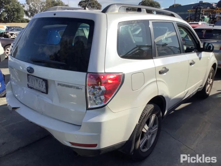 SUBARU FORESTER SH 2012 white - Left Front Door - AU-219-SU-14LP-D-A