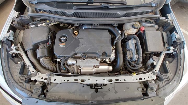 Holden Astra Bl LTZ Sedan Silver 1.4L petrol auto - Rear Shockers/Strut RHR - ACW263-BL009636-RHRS