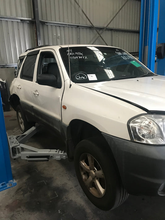 MAZDA TRIBUTE CU 2001 white - Right Rear Door - AU-219-MA-17LP-D-D