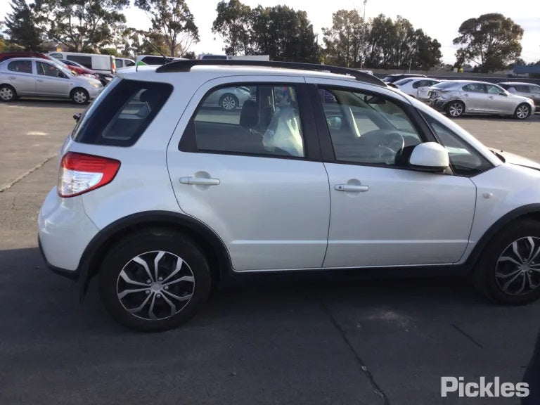 SUZUKI SX4 RW420 2009 white - Right Rear Door - AU-219-SZ-4LP-D-D
