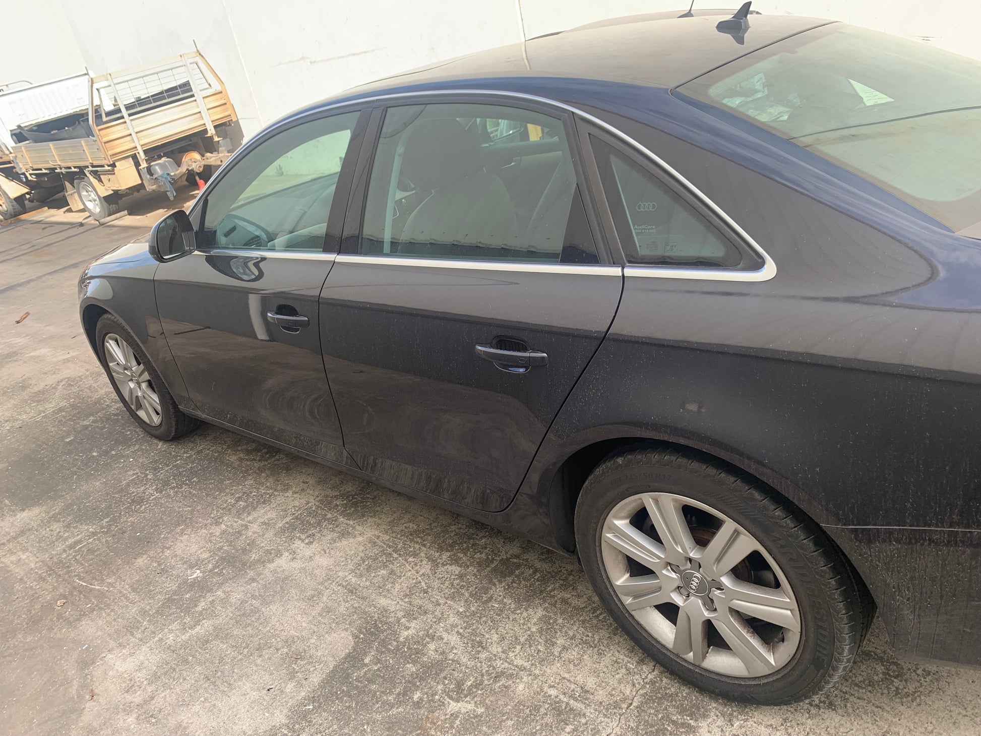 AUDI A4 B8 2008 grey - Left Front Door - AU-219-AU-3LP-D-A