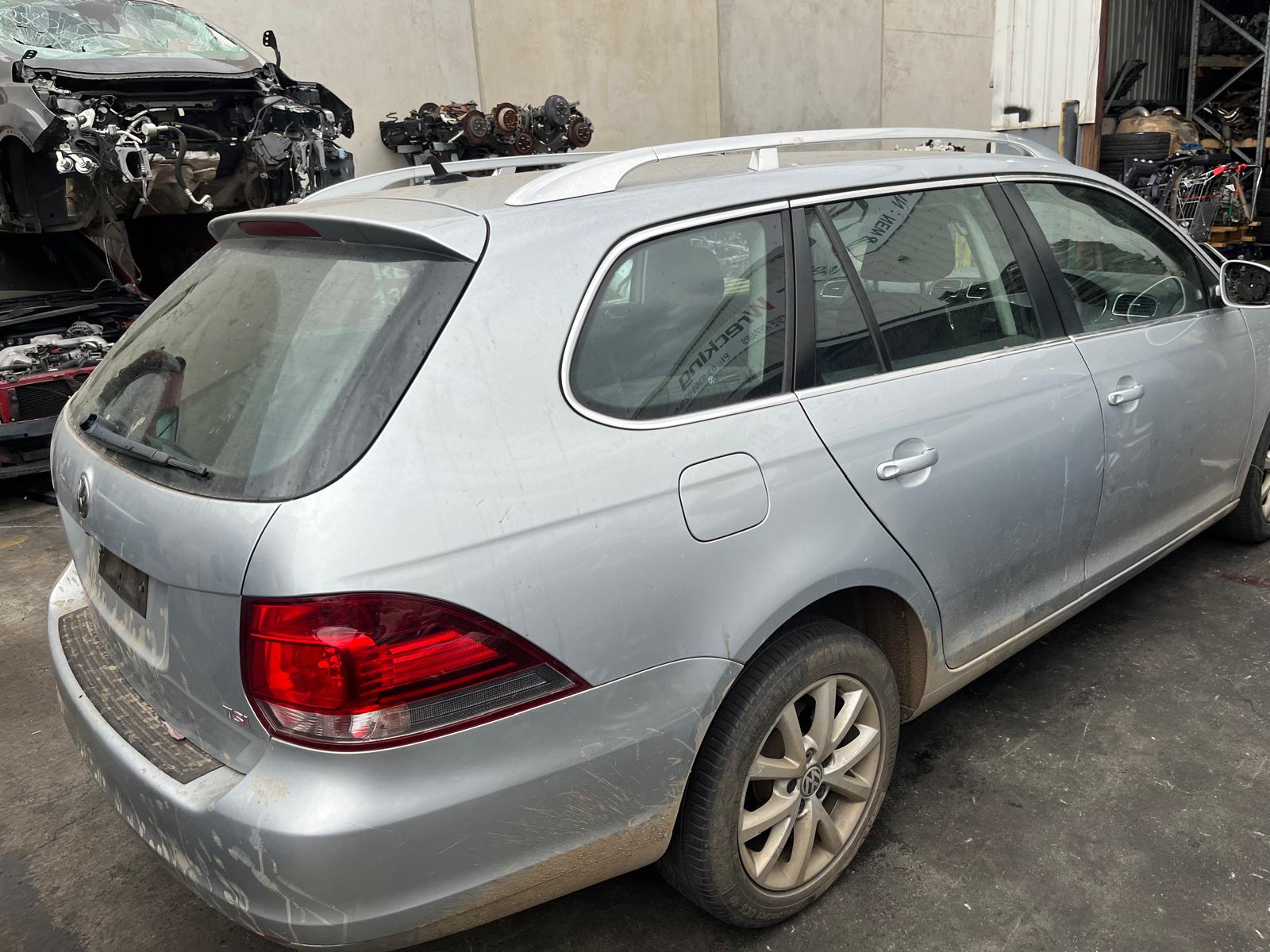 Wrecking/Dismantling VW GOLF VI Variant (AJ5) 1.4 TSI 2012 silver - AU-219-VW-1