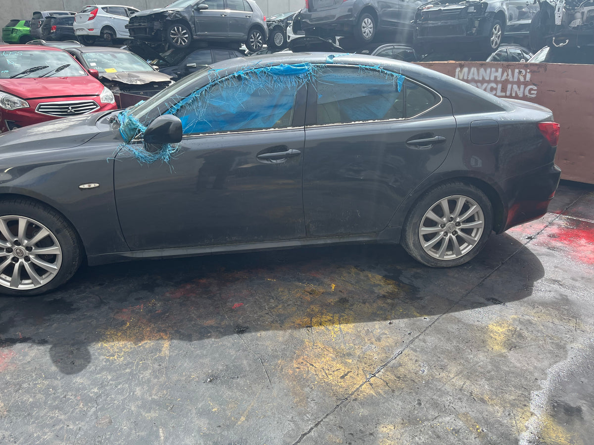 LEXUS IS GSE20 2008 grey - Left Front Door - AU-219-LE-1LP-D-A