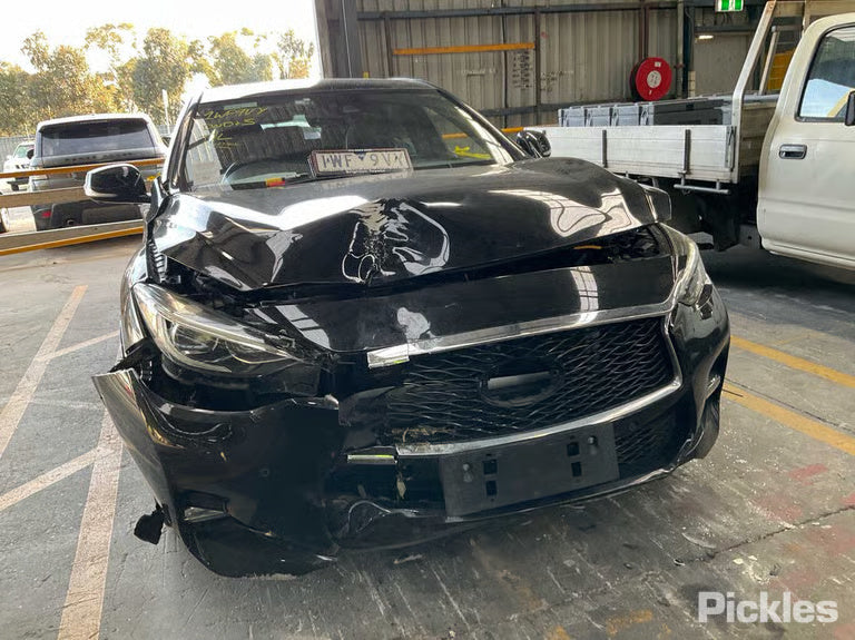 INFINITI Q30 2.0 T 2018 black - Wheel Alloy - AU-219-IN-1-W-B