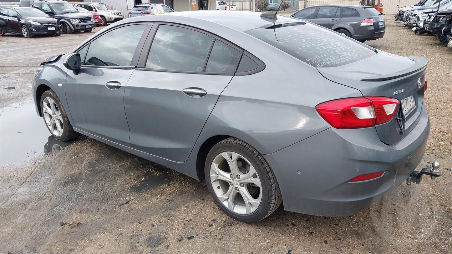 Holden Astra Lt Bl Sedan 1.4l Petrol Turbo Fwd Auto - LHR Door Shell BL623750-LHR-DO