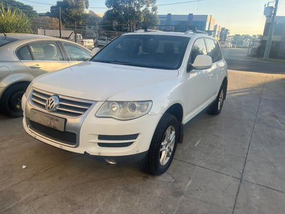 Volkswagon Touareg 7L 2008 white colour 3L Diesel AWD AUTO - LHF Seat belt - ACW238-7L051996-LHF-SB