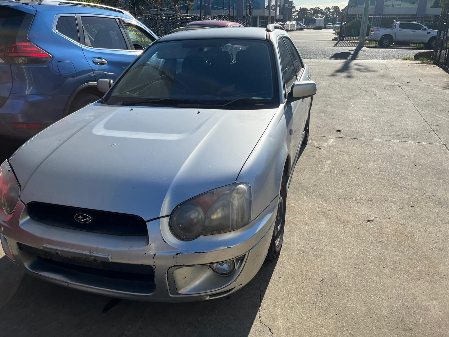 Wrecking/Dismantling Subaru Impreza GG hatch 2005 silver 2.5L Petrol - ACW270