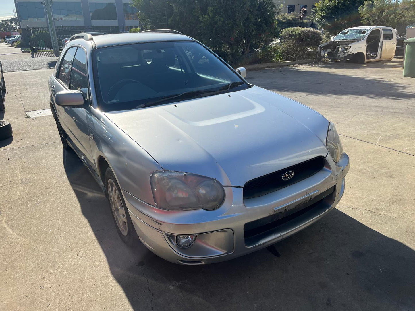 Wrecking/Dismantling Subaru Impreza GG hatch 2005 silver 2.5L Petrol - ACW270