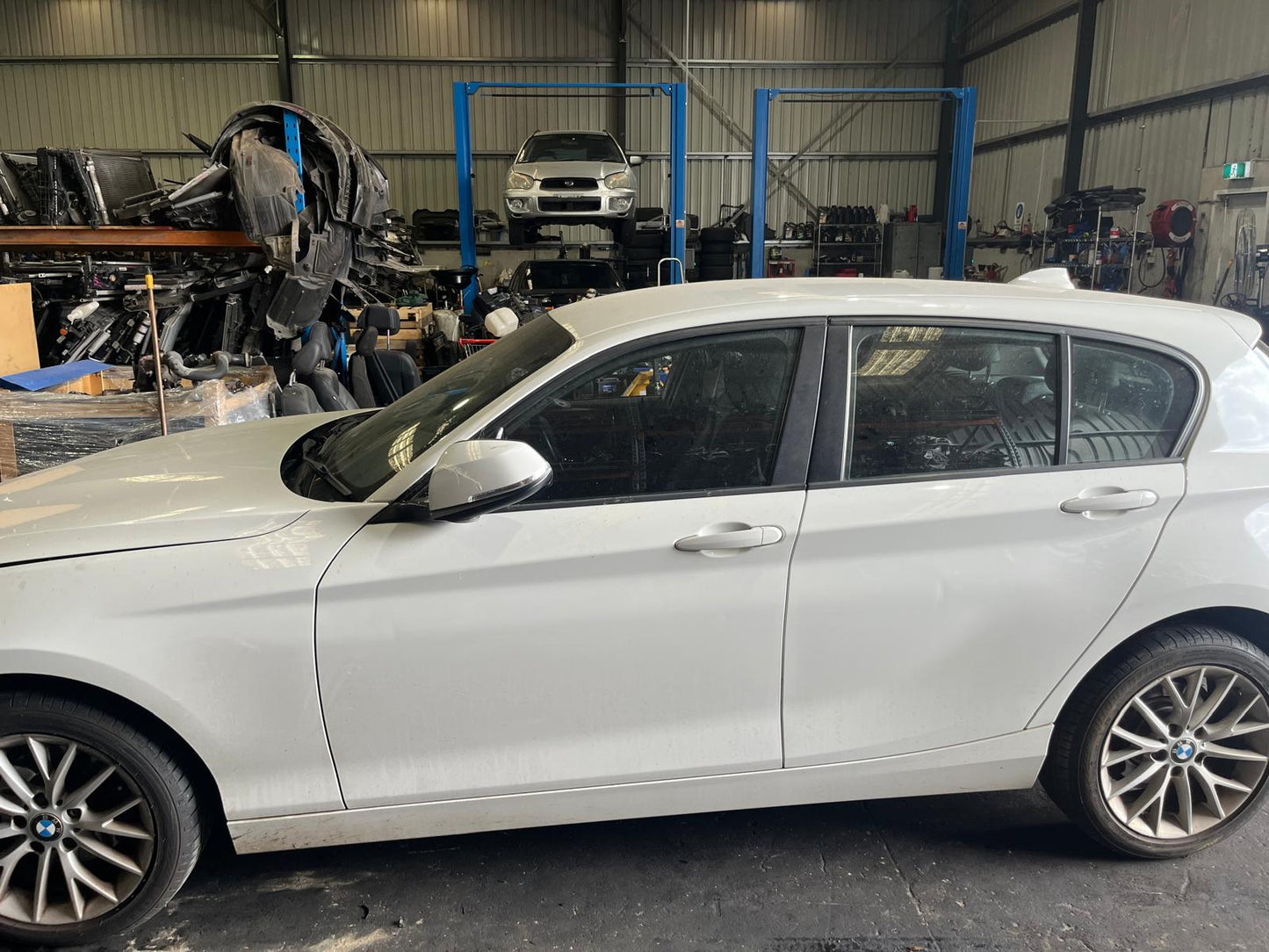 Wrecking/Dismantling BMW 118I F20 2015 White 1.6L petrol RWD Auto - ACW279