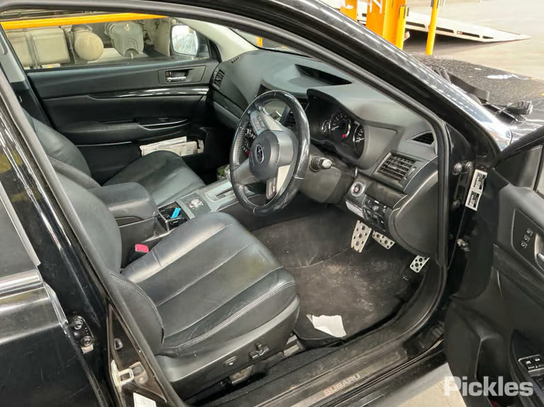 SUBARU LIBERTY V Sedan (BM) 2.5 GT AWD (BM9) 2011 black - Gear Stick/Shifter - AU-219-SU-4-B-F