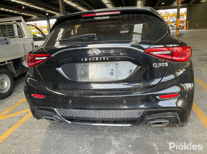 INFINITI Q30 2.0 T 2018 black - Right Front Strut - AU-219-IN-1-T-D