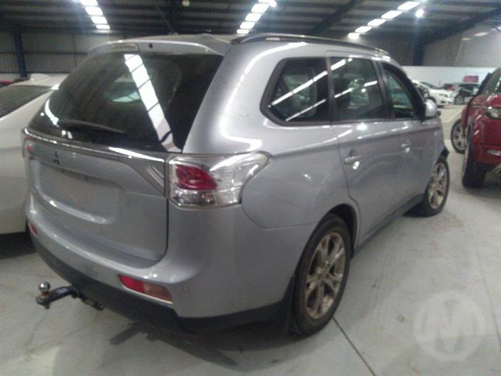MITSUBISHI OUTLANDER ZJ 2013 silver - Left Rear Door - AU-219-MI-4LP-D-C