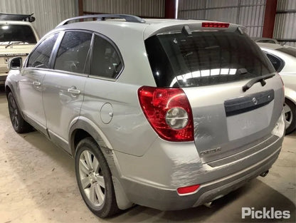 HOLDEN CAPTIVA CG 2010 silver - Right Front Door - AU-219-HL-79LP-D-B