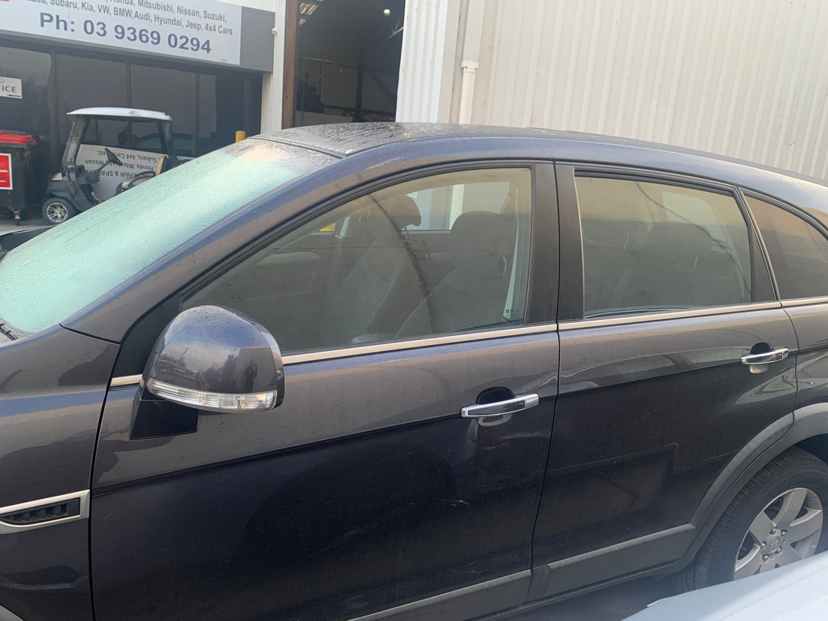 HOLDEN CAPTIVA CG 2015 grey - Right Front Door - AU-219-HL-75LP-D-B