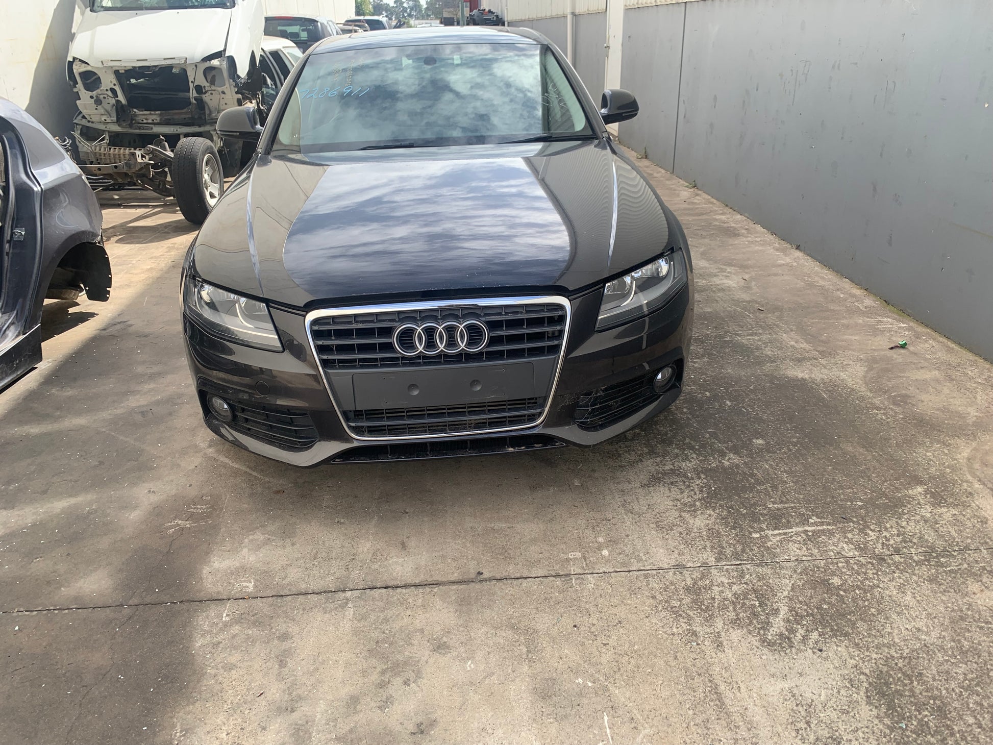 AUDI A4 B8 2008 grey - Left Front Door - AU-219-AU-3LP-D-A