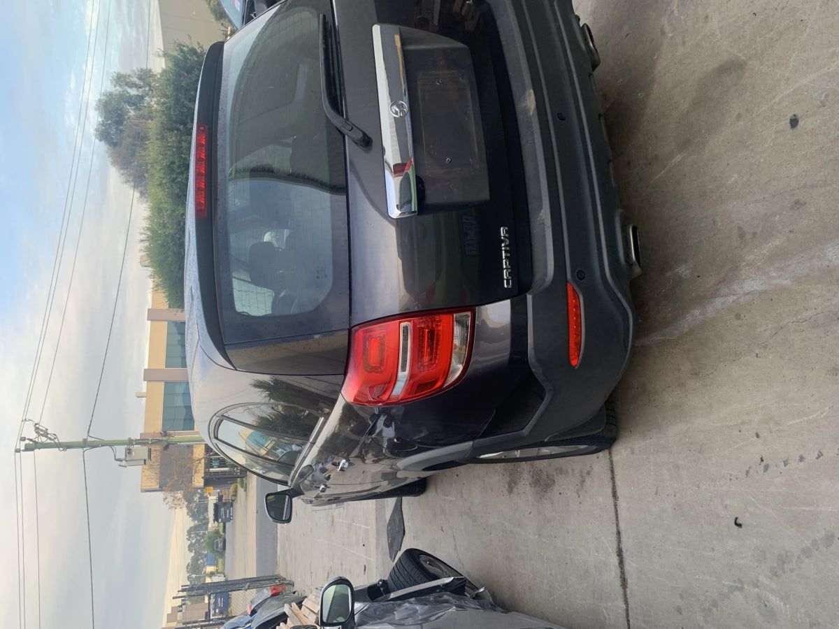 Holden Captiva 7 s3 petrol 2.4l Auto 2016 - LH Taillight