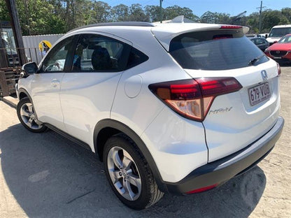 HONDA HR-V RU 2017 white - Right Rear Door - AU-219-HO-8LP-D-D