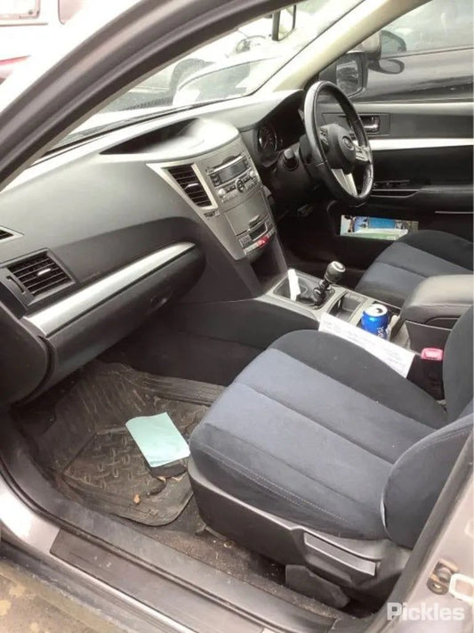 Subaru Outback BR 2010 2L diesel AWD Manual - Ac Compressor 2L